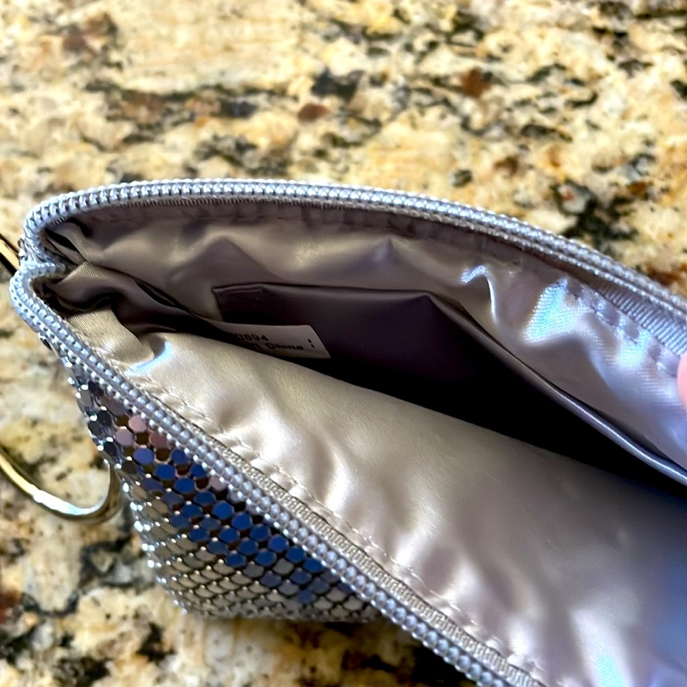 Silver Mesh Clutch with Bangle handle - Picture 9 of 11